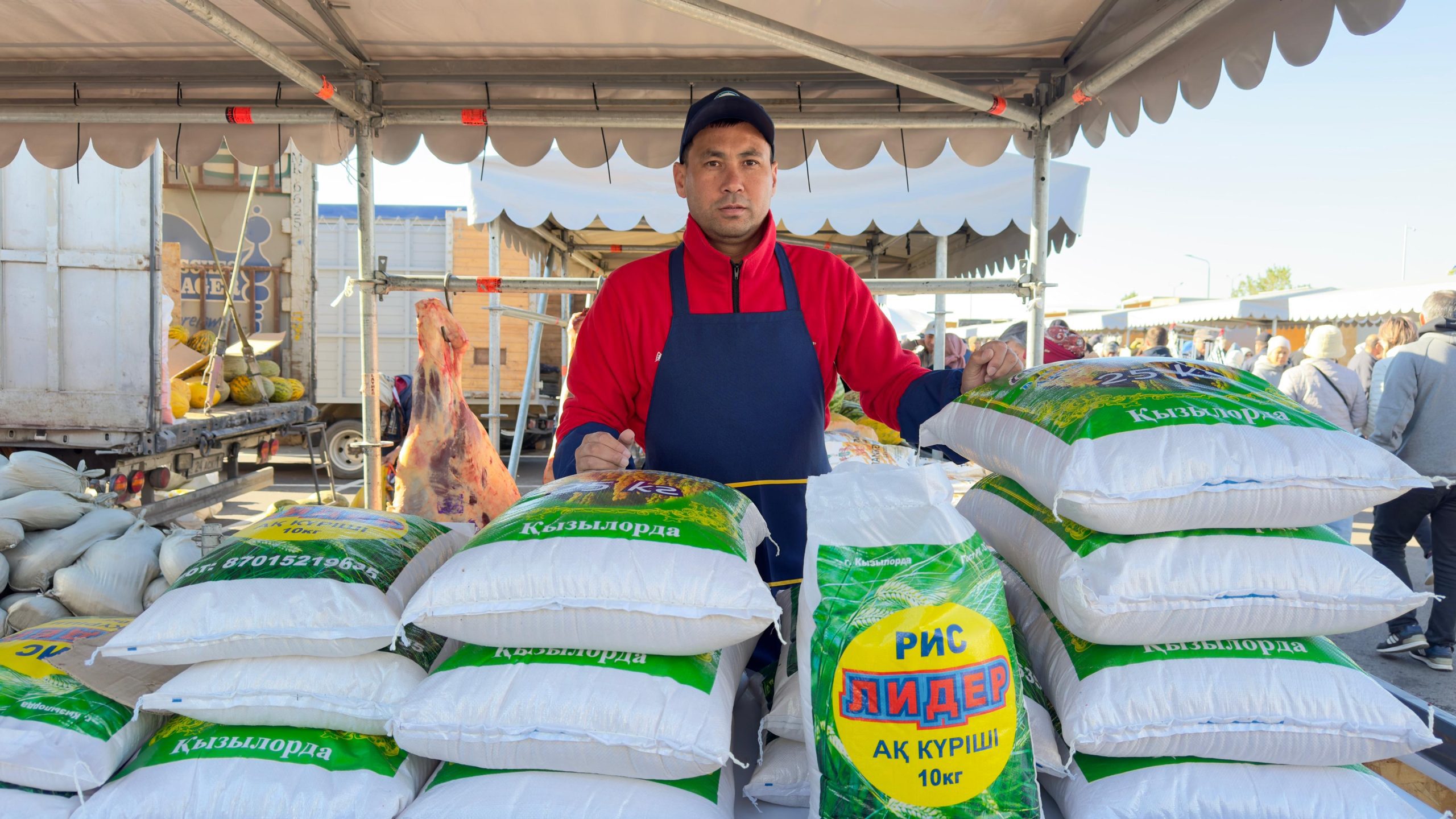 Жыныстық көру әдемі кеуде сүтті Орыс порносы: ормандағы блять