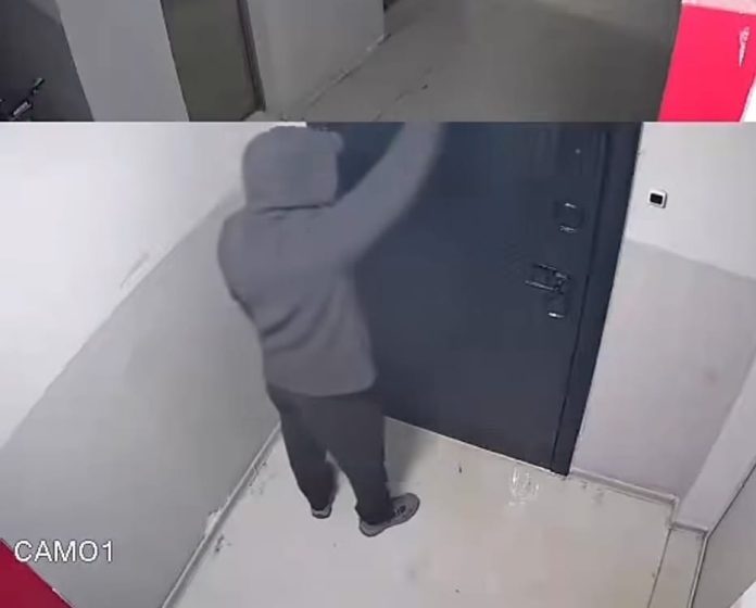 fd15df16-f6c4-4f9f-8deb-09f45134e25f